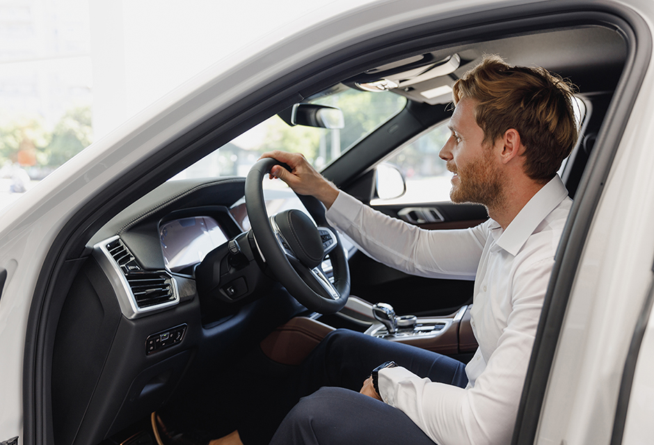 Business driver tracking vehicle mileage after the IRS raises the 2026 standard business mileage rate to 76 cents per mile