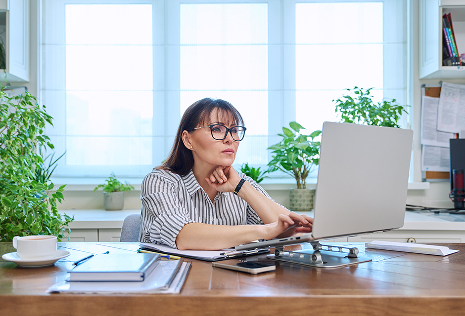 Earned income tax credit eligibility requirements explained for tax professionals, covering qualifying children, income rules, filing status and common IRS pitfalls